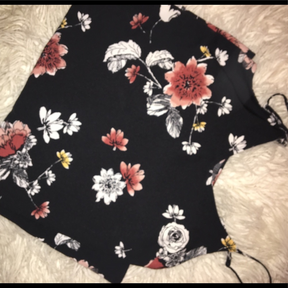 CUTE BALCK FORAL DRESS